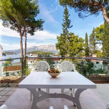 - Comfort One Bedroom H2 *
