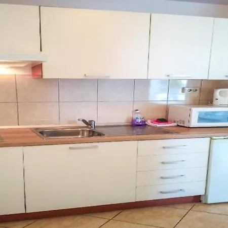 - Comfort One Bedroom H2
