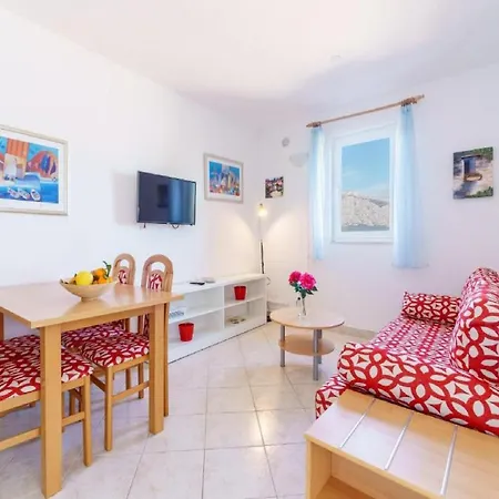 - Comfort One Bedroom H2 * Lumbarda