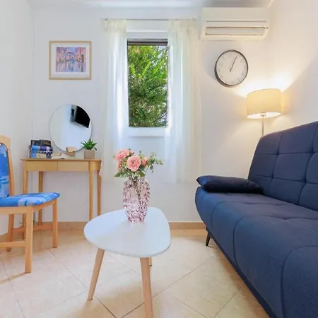 - Comfort One Bedroom H2 * 룸바르다