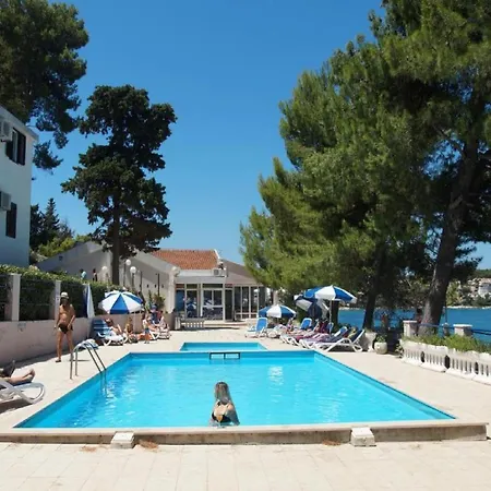 - Comfort One Bedroom H2 Apartment